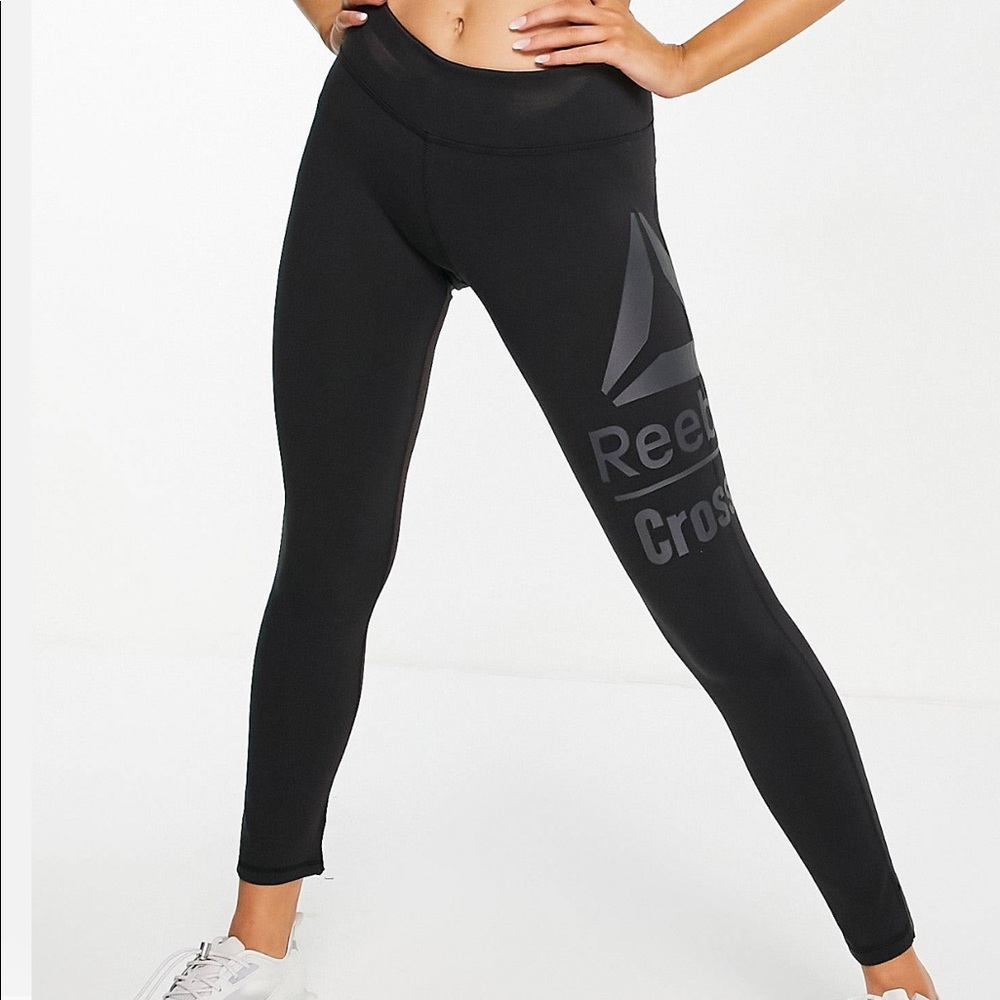 NWOT Reebok small rc lux leggings in black